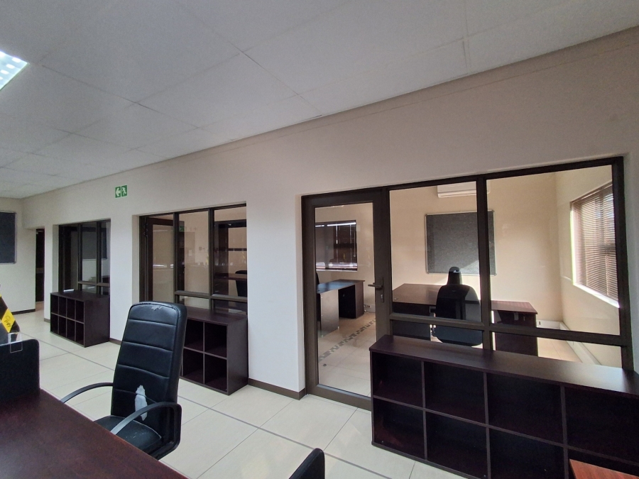 To Let Commercial Property for Rent in Nahoon Eastern Cape